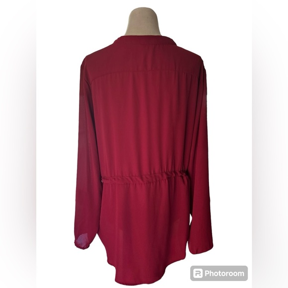 Trendsetter Long Sleeve Tunic - Picture 2 of 9